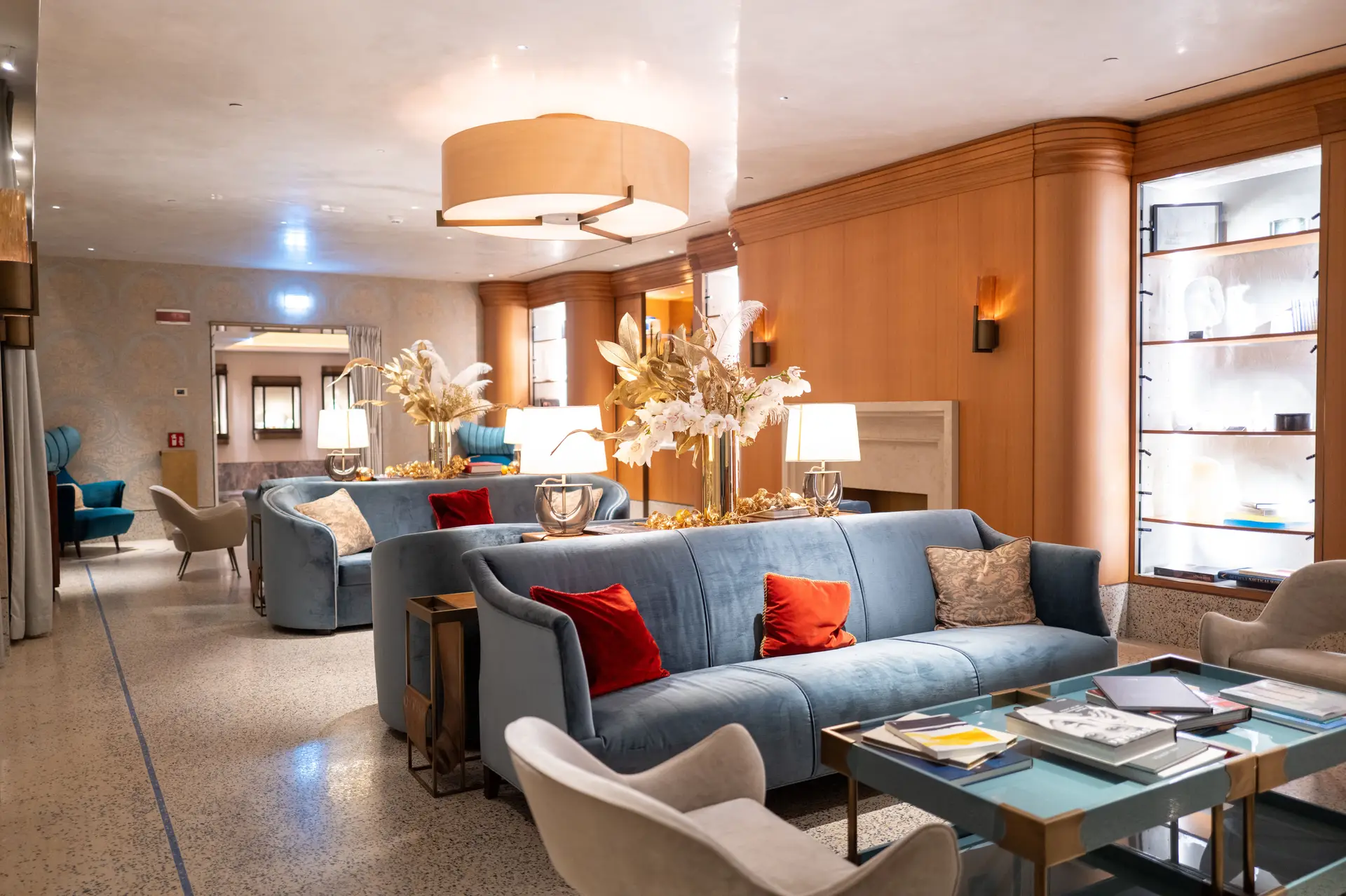Panoramic Hotel Lounge